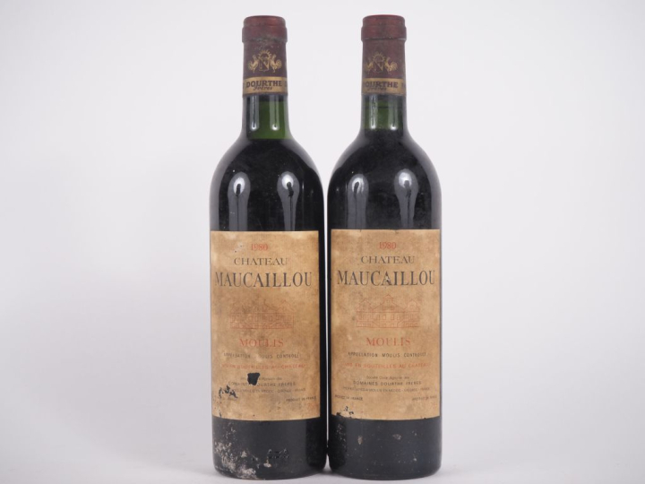 2 BOUTEILLES CHÂTEAU MAUCAILLOU MOULIS - 1980 - BG/EA