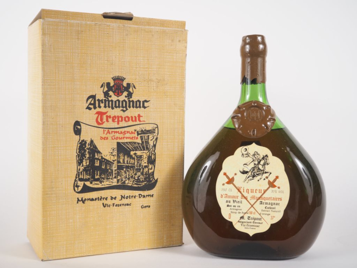 1 MAGNUM LIQUEUR D'AMOUR DES MOUSQUETAIRES DU VIEIL ARMAGNAC M. TRÉPOU