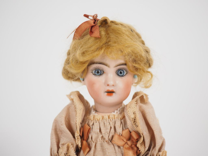 Bébé Jumeau période SFBJ marqué 1907 1, tête porcelaine bouche ouverte