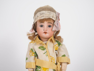 Vente aux enchères Très jolie poupée Bleuette type Fleischmann tête porcelaine bouche ouv