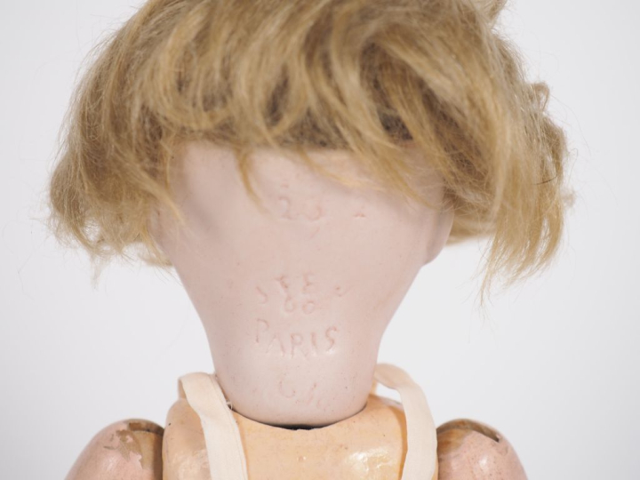  Jolie poupée SFBJ moule 60 de 1923 tête porcelaine bouche ouverte ave