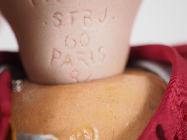 Poupée type Bleuette SFBJ 60 8/0 millésime de 1924 tête porcelaine bou