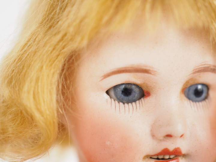 Poupée SFBJ 301 Paris 2/0 tête porcelaine bouche ouverte yeux basculan
