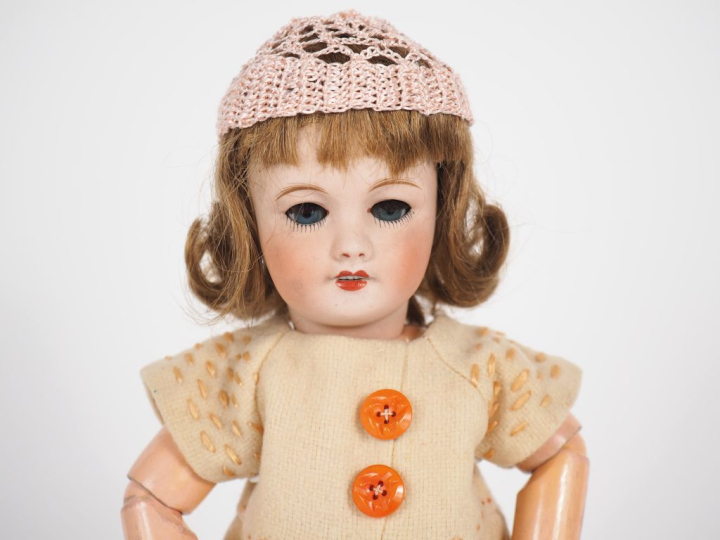Très jolie poupée Bleuette Unisfrance tête porcelaine bouche ouverte a