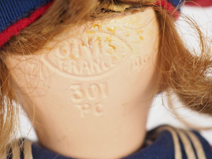 « La plus belle des Bleuette incassable » poupée Bleuette entièrement 