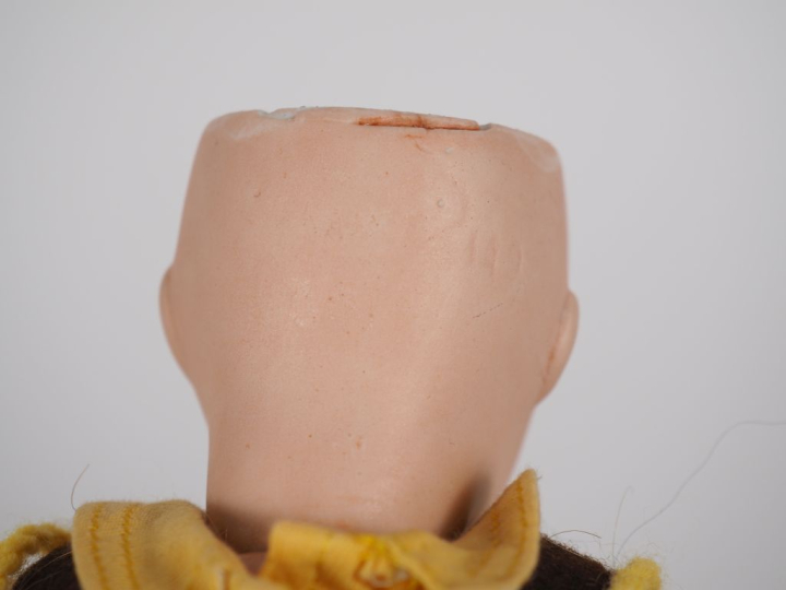 Poupée Bleuette Unisfrance tête porcelaine bouche ouverte yeux sont ba