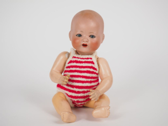 Vente aux enchères Bambino petit frère de Bleuette tête porcelaine bouche ouverte avec la