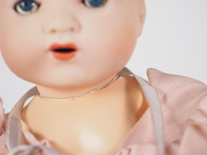 Bambino petit frère de Bleuette tête porcelaine restaurée bouche ouver
