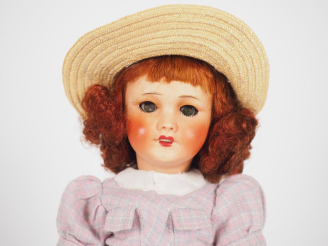 Vente aux enchères Très jolie poupée Rosette tête porcelaine Unisfrance taille 3 bouche o