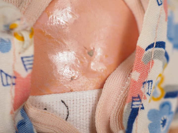 Poupée Bleuette Unisfrance 301  1 1/4  tête porcelaine bouche ouverte 