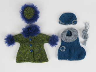 Vente aux enchères Lot de vêtements de style au crochet ou tricoté dont certains d'après 