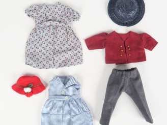 Vente aux enchères Lot de vêtements pour poupée Rosette dont veste en velours côtelé cert