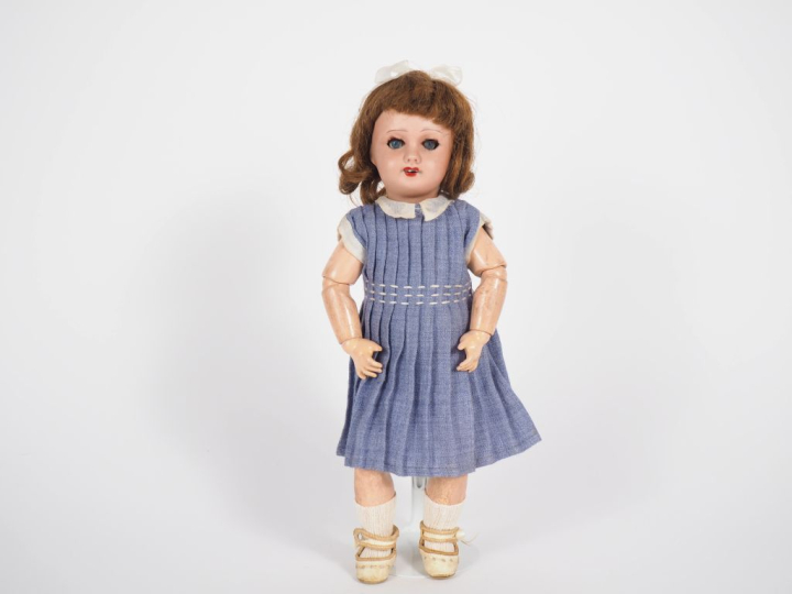 Jolie Poupée Bleuette Unisfrance tête porcelaine bouche ouverte yeux b