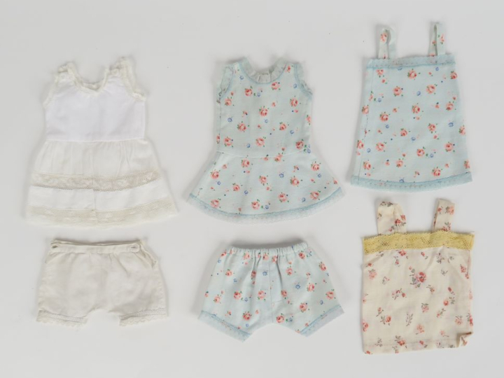  Lot de sous vêtement dont Gautier Languereau valisère, petit bateau e