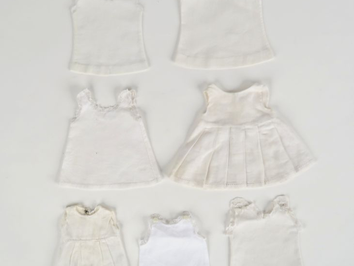 Lot de sous-vêtements, pyjamas, partie de pyjamas pour Bleuette ou en 