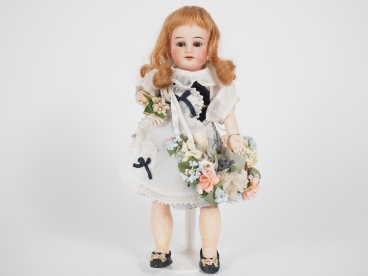 Poupée de fabrication allemande Mon trésor bouche ouverte  yeux bascul