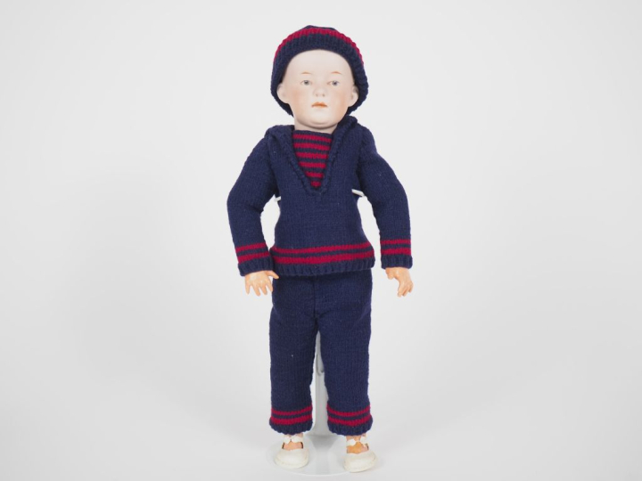 Joli bébé de caractère allemand Pouti  Heubach tête porcelaine yeux pe