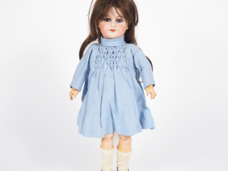 Vente aux enchères Poupée de fabrication SFBJ Paris 1922 bouche ouverte yeux basculant bl