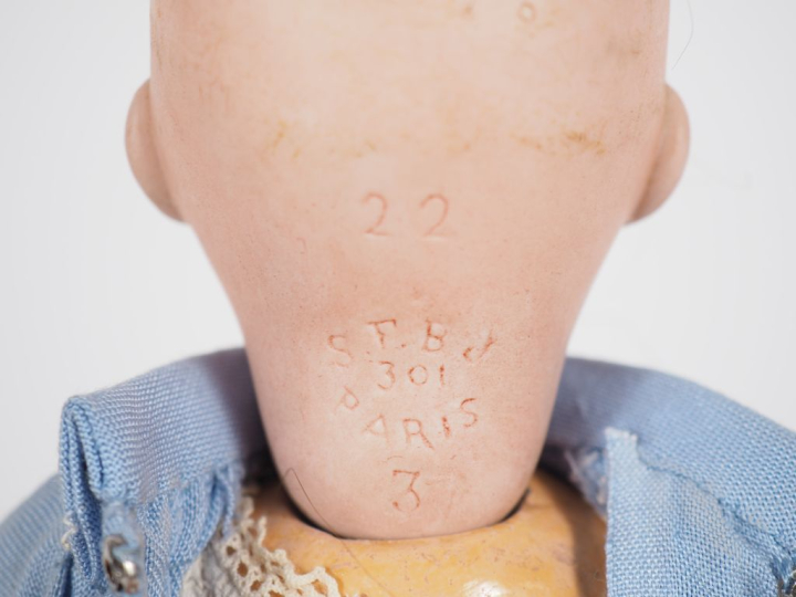 Poupée de fabrication SFBJ Paris 1922 bouche ouverte yeux basculant bl