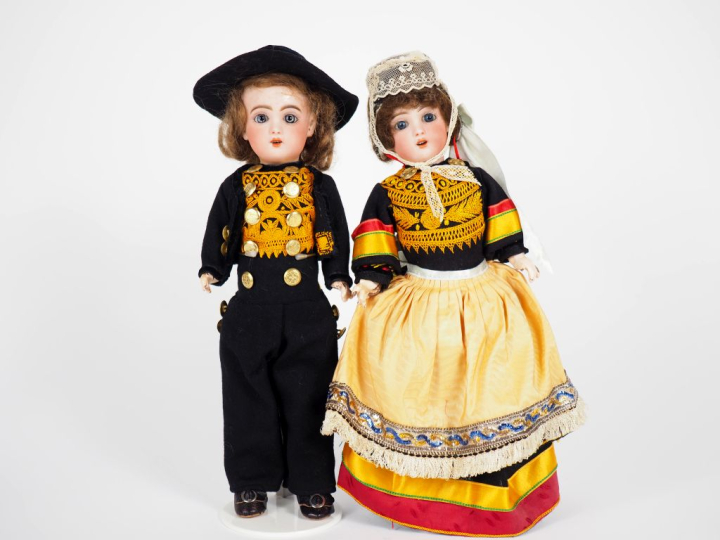 Couple de petites poupées Jumeau période SFBJ 1907 tête porcelaine bou