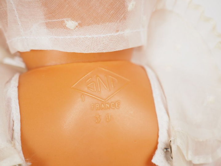 Poupée Françoise de Modes et Travaux en celluloïd des années 50 Marqué