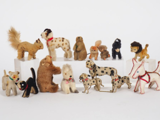 Vente aux enchères Lot d'animaux miniatures dont fabrication CARL original et divers, au 