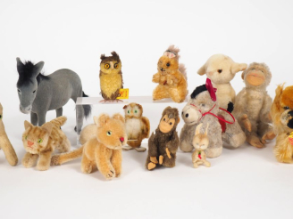 Vente aux enchères Lot de peluches des années 50 dont Steiff pecky petite chouette je t'a