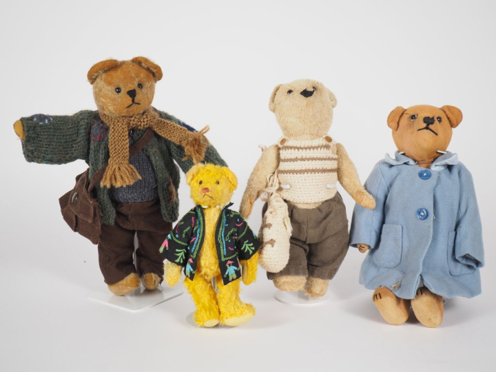 Lot d’ours en peluche en état d’usage dont certains anciens taille de 