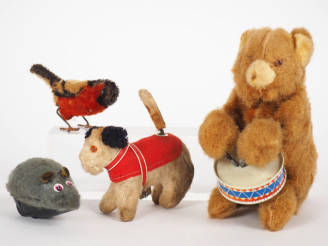 Vente aux enchères Lot de 4 petits animaux mécaniques dont Marc Carl original ours au tam