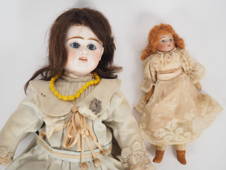 Poupée de fabrication française Denamur. Marquée Bis E7D deposée. Yeux