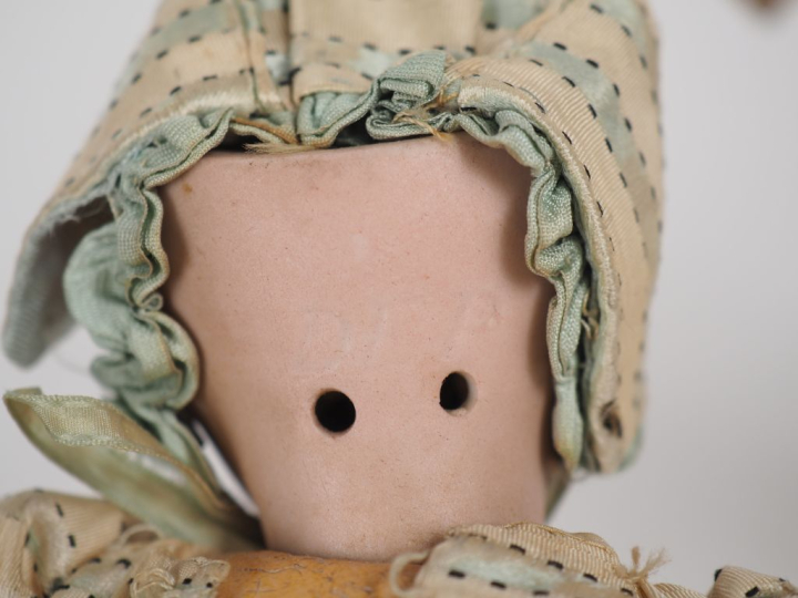 Deux poupées tête porcelaine Allemandes dont DEP BO yeux basculants br