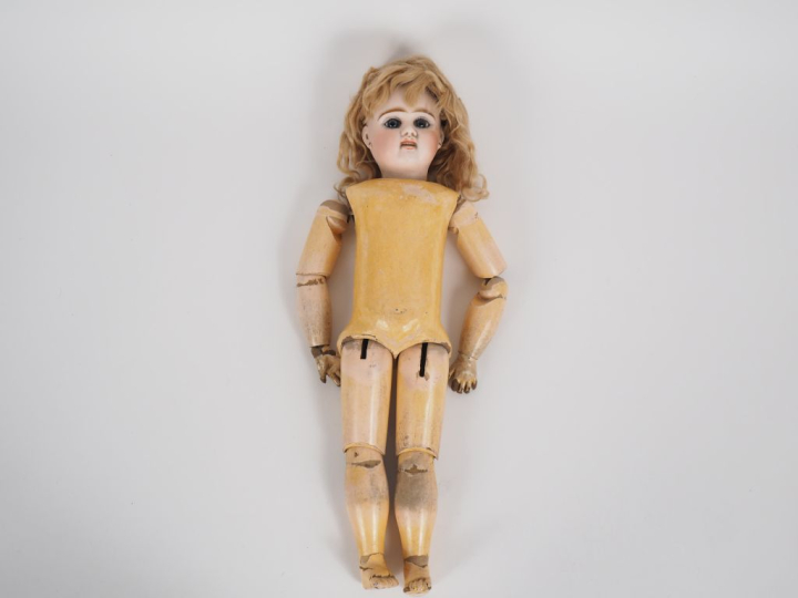 Poupée tête porcelaine marquée E8D déposé Etienne Denamur BO yeux fixe