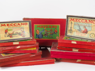 Vente aux enchères MECCANO lot de 11 boites vides différentes références