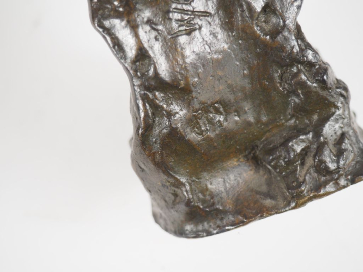 W. PERELMAGNE "Fillette"  Bronze Signé H. 28 cm