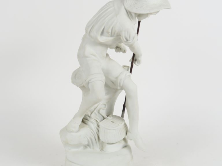 H. WAISSE.  "le pêcheur à la ligne" Grand sujet en biscuit Signé  (un 