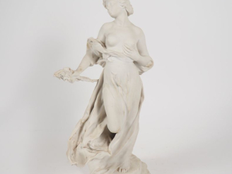 Vente aux enchères F. CHARPENTIER.  Sujet 1900 en biscuit de Sèvres "jeune femme en buste