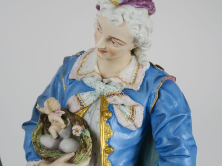 VION   BAURY.  Paire de sculptures en biscuit polychrome figurant un c