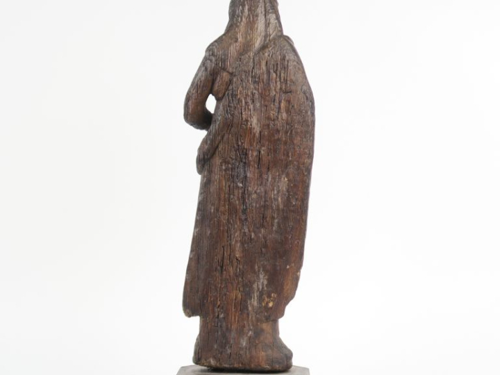 Ecole française XVIIème.  "Vierge à l'enfant"  Sculpture en chêne scul