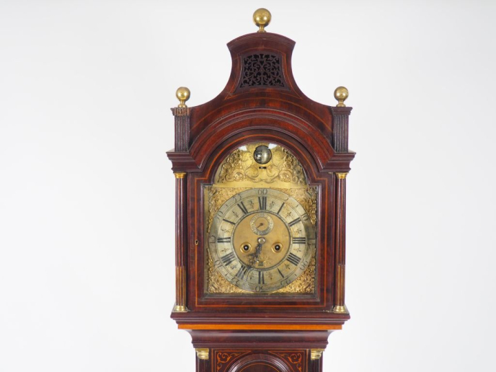 Régulateur de parquet anglais XIXème en acajou, placage d'acajou et ma