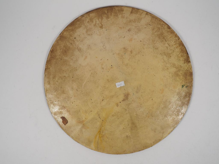 Plat décoratif 1900 en céramique polychrome à décor de papillons et de