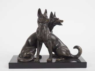 Vente aux enchères Ecole française Art Déco.  Groupe en régule et marbre noir "les deux c