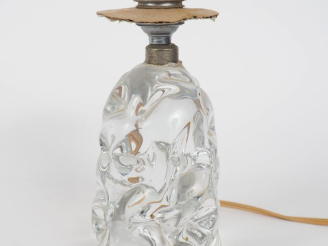 Vente aux enchères BACCARAT. Pied de lampe en cristal Signé H. 19 cm