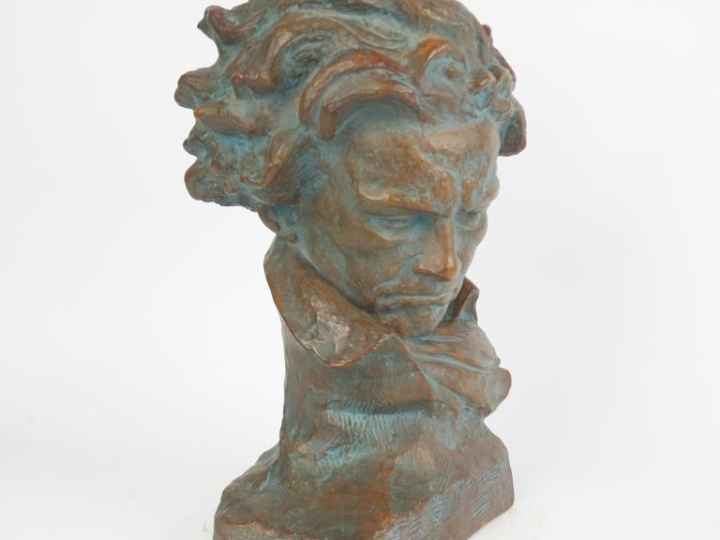 U. CIPRIANI. "portrait de Beethoven" Sculpture en terre cuite patinée 