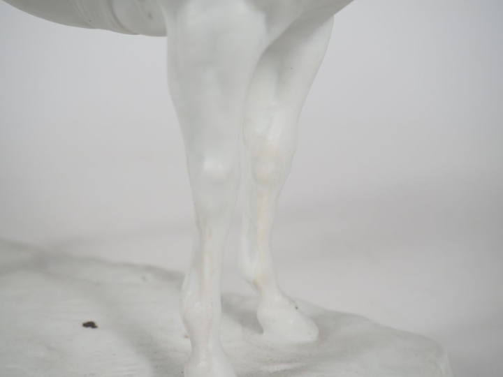 Isidore BONHEUR. (d'après) "le jockey" Sujet en biscuit H. 25,5 x 28 x