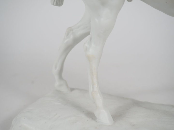 Isidore BONHEUR. (d'après) "le jockey" Sujet en biscuit H. 25,5 x 28 x