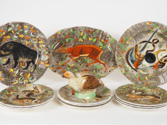 Vente aux enchères GIEN.  Service de table en faïence modèle "Rambouillet" comprenant :  