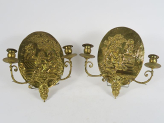 Vente aux enchères Paire d'appliques doubles à réflecteur de style Louis XVI en bronze à 