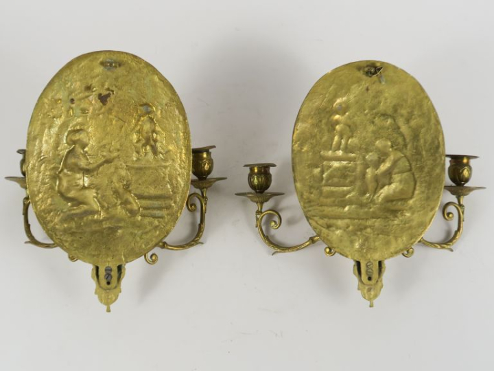 Paire d'appliques doubles à réflecteur de style Louis XVI en bronze à 