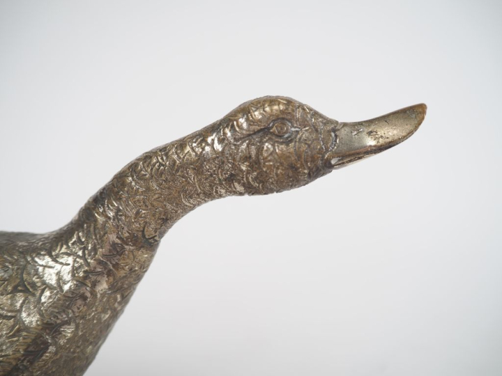 Sujet en bronze argenté "canard" H. 15,5 cm