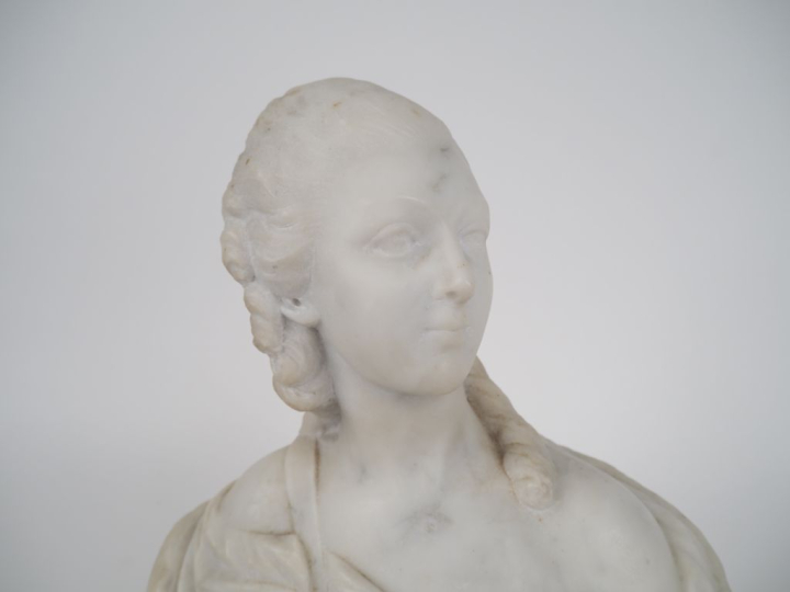 Ecole française XIXème.  "Portrait d'élégante en buste, portrait de la